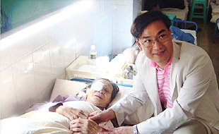 林教授连续两年(1993及1994年)获选为威尔斯